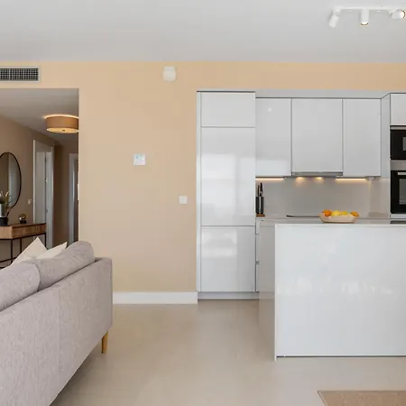 Apartment Luna Mar Ref #98 *